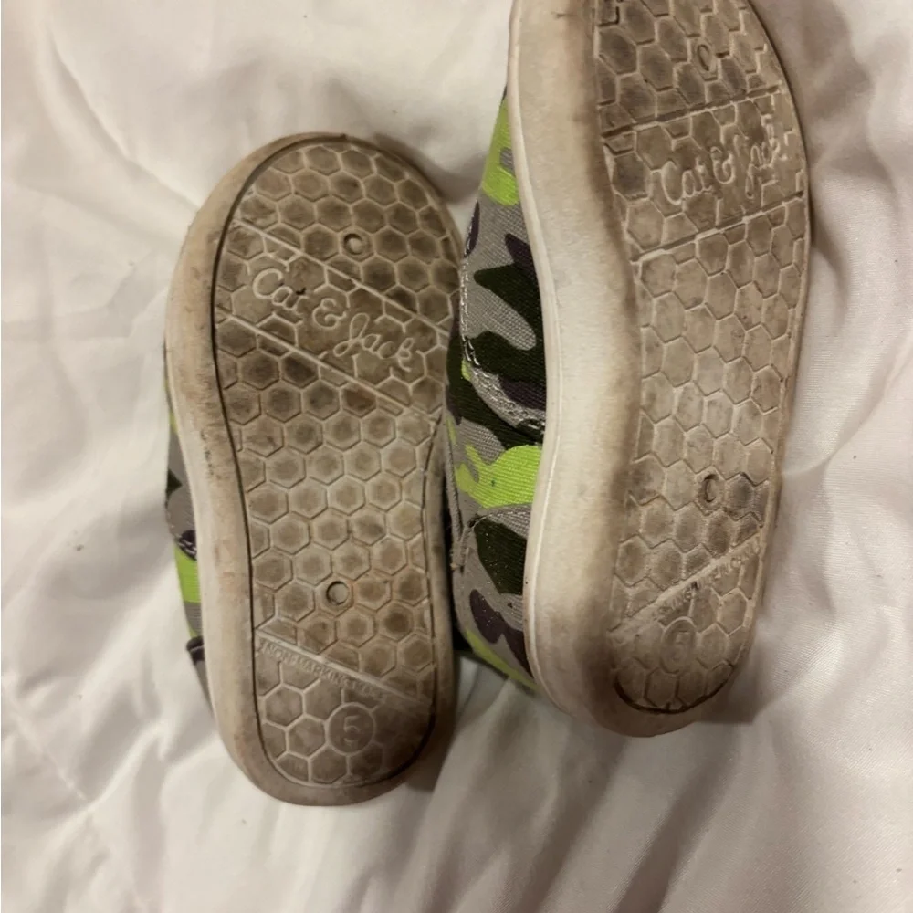 Cat & Jack Green Camouflage Kids Sneakers size 5